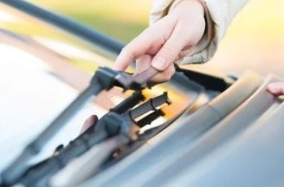 How to Replace Windshield Wipers