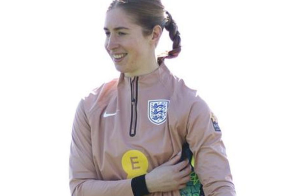 Women's World Cup: England's Sandy MacIver rules herself out