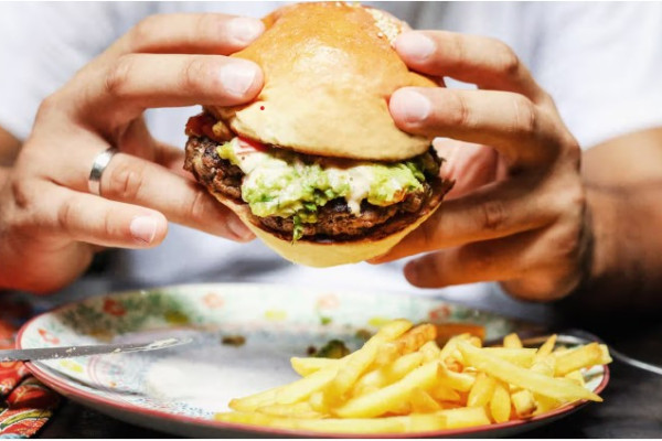 Drinking Alcohol May Lead to Ultra-Processed Food Cravings. Here’s Why