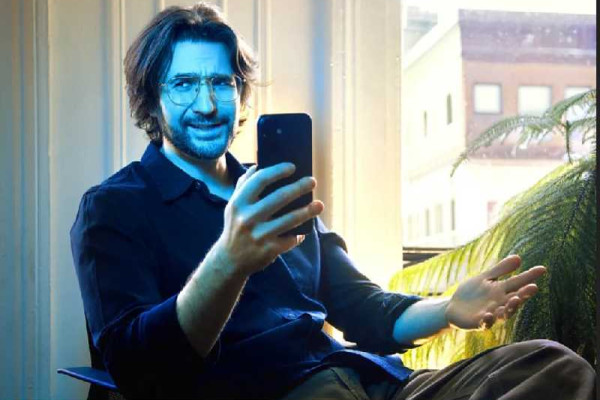 The blue light from your phone isn't ruining your sleep