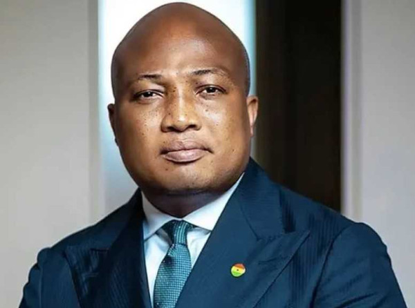 Ministry warns against fake immigration stamps