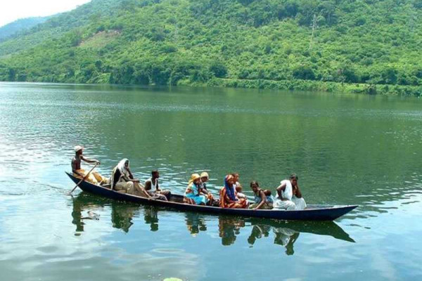 Volta Lake: 8 pupils confirmed dead in boat disaster