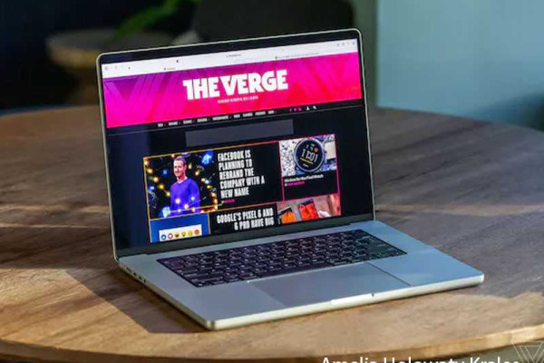 Apple’s 14- and 16-inch MacBook Pros might not arrive until next March