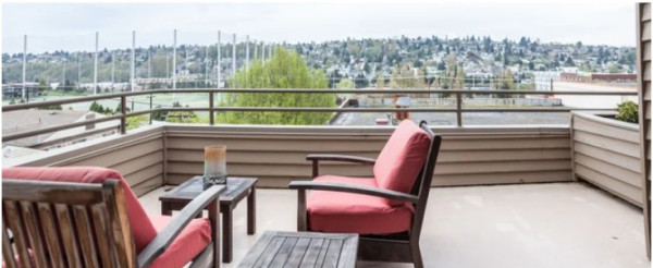 Pros and Cons of Building Horizontal Deck Railing