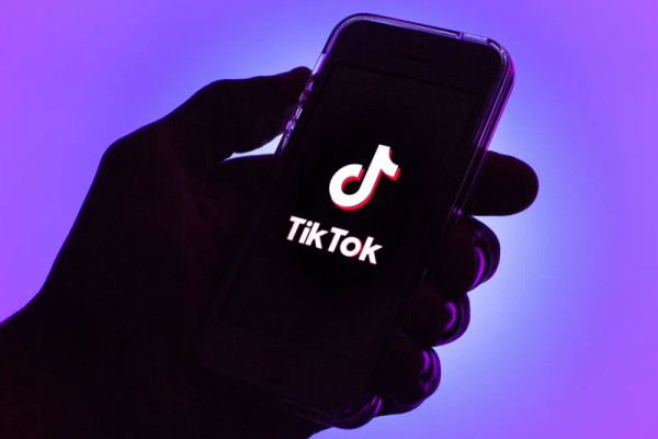 TikTok inches further into YouTube’s territory with a new horizontal full screen mode