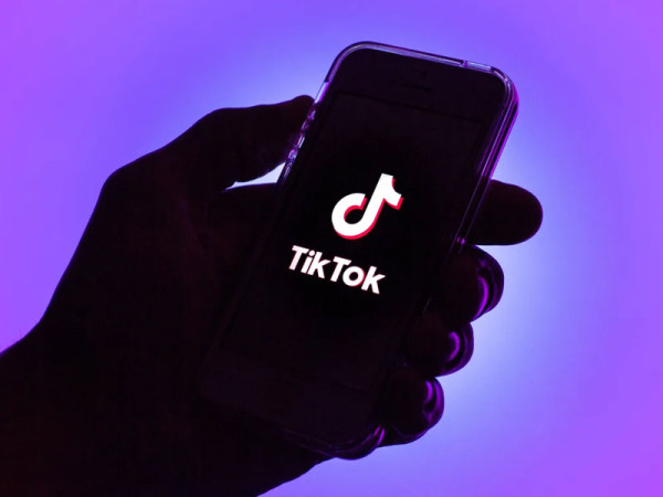 TikTok inches further into YouTube’s territory with a new horizontal full screen mode