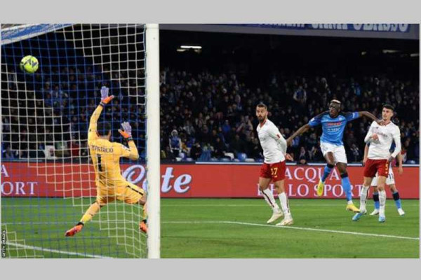Late Simeone goal sees Napoli beat Roma