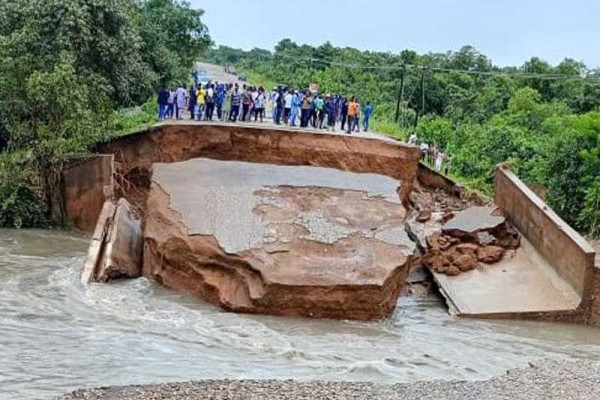 Bole-Sawla road washed off, motorists advised to use alternative routes