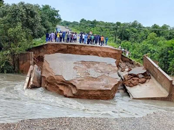 Bole-Sawla road washed off, motorists advised to use alternative routes