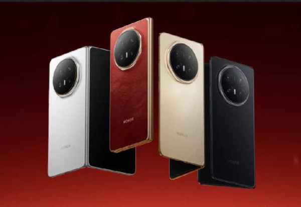 Honor launches its new slim foldable Magic V6 with a 6,600 mAh battery