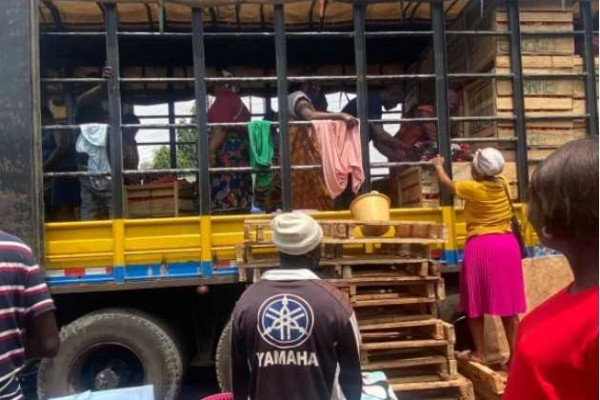 Tomato traders complete first trip to Burkina Faso after terror attack