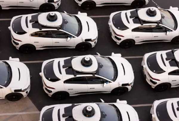 Waymo, robotaxi operators face fresh scrutiny over emergency response failures