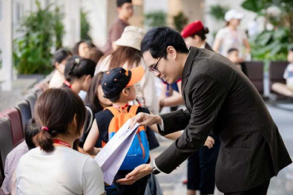 Emirates completes more than 40 Travel Rehearsals for youth with autism globally, easing travel ...