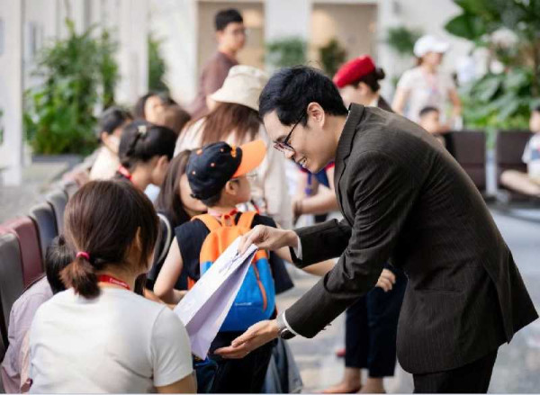 Emirates completes more than 40 Travel Rehearsals for youth with autism globally, easing travel ...