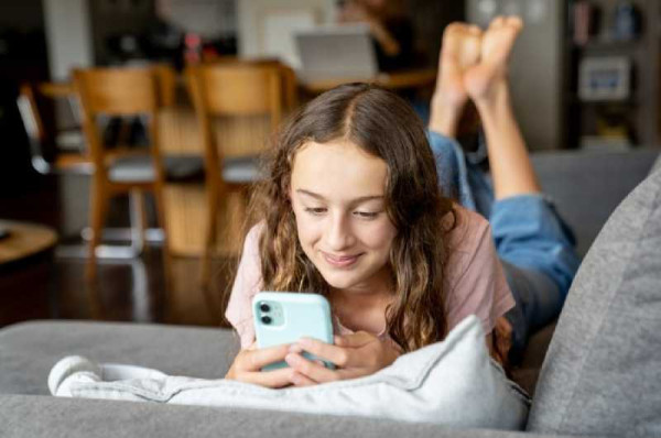 Meta will use AI to analyze height and bone structure to identify if users are underage
