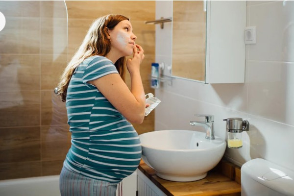 Your Guide to a Pregnancy-Safe Skin Care Routine