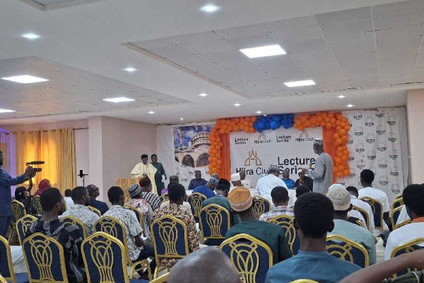 Imam urges Muslims to uphold moral excellence