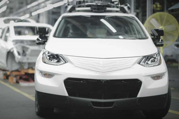 GM extends Chevy Bolt EV production shutdown through mid-October