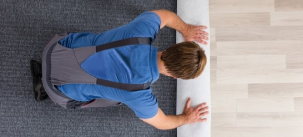 How to Remove Stains from an Oak Hardwood Floor 