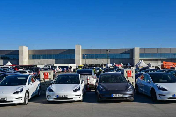 Tesla officially opens Berlin Gigafactory