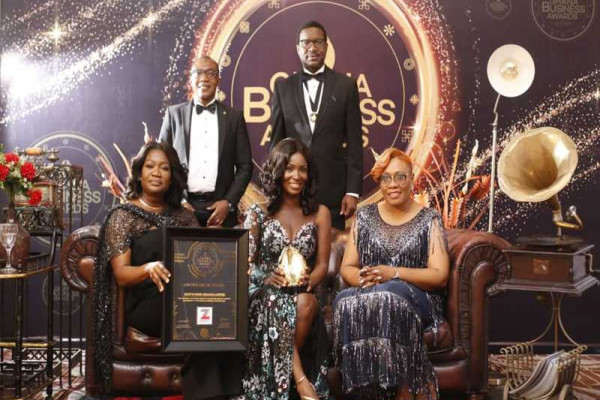 Zenith Bank wins Excellence in Customer Service award 