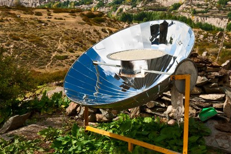 Advantages and Disadvantages of Using a Solar Cooker 