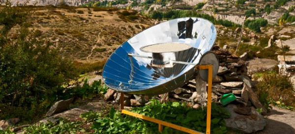 Advantages and Disadvantages of Using a Solar Cooker 
