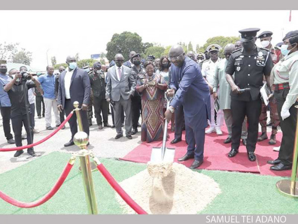 Vice-President cuts sod for GAF project