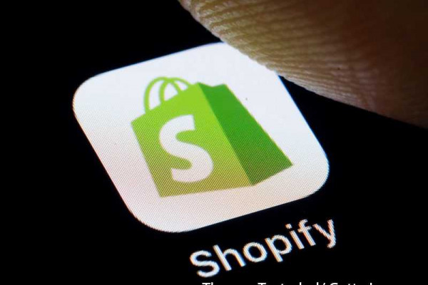  Shopify acquires shipping logistics startup Deliverr for $2.1B