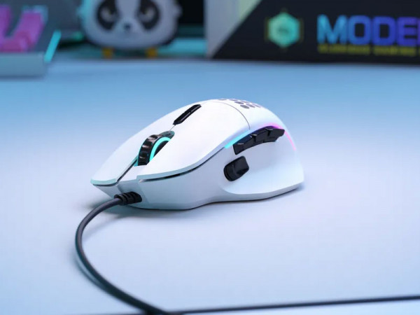 Glorious’ Model I is an affordable gaming mouse with four thumb buttons