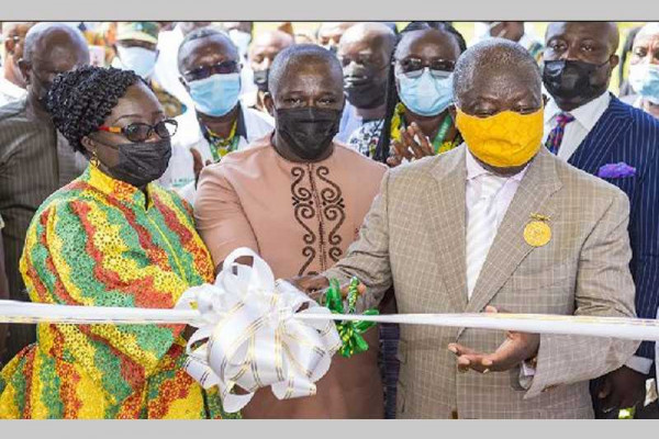 Otumfuo commissions new maternity block at KNUST Hospital