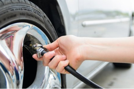 Learn These Basic Car Maintenance Skills before a Road Trip 