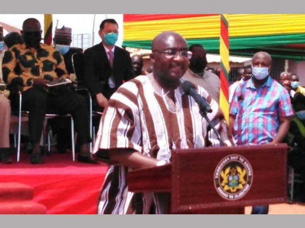 Veep cuts sod for commencement of K’si inner city road project