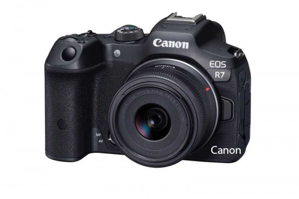 Canon takes another stab at the mirrorless market, with R7 and R10