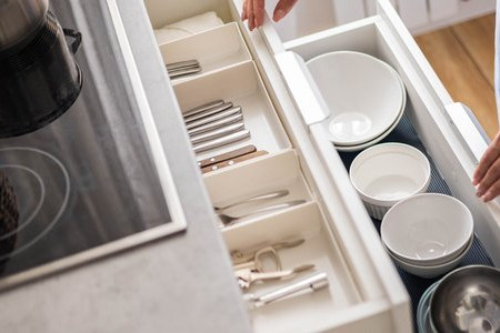 7 Ways to Keep a Small Kitchen Organized 