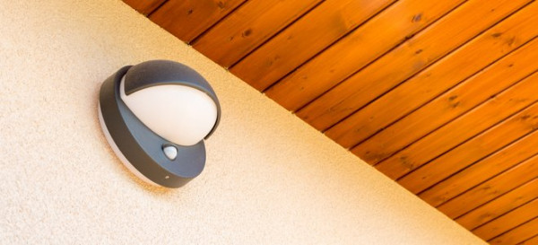 Porch Light Not Working? Here's How to Troubleshoot