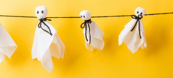 Halloween Decorations You Can Make with Things Around the House 
