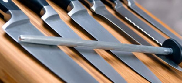 Knife Sharpening Tools to Have in Your Kitchen 