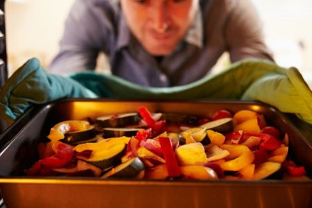 The Pros and Cons of Gas Vs. Electric Ovens 