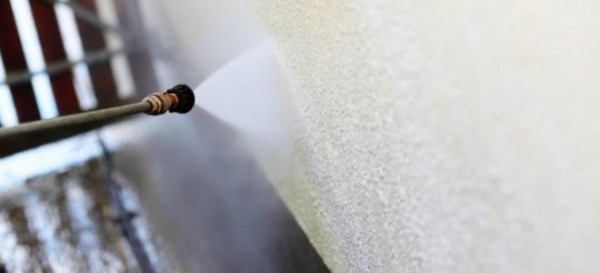 Removing Mold and Stains from Stucco 